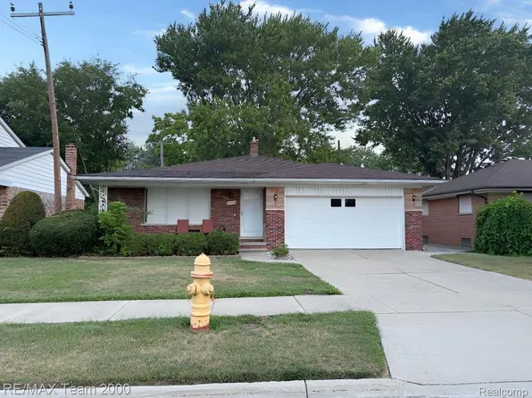21751 Raven Ave, Eastpointe, MI 48021