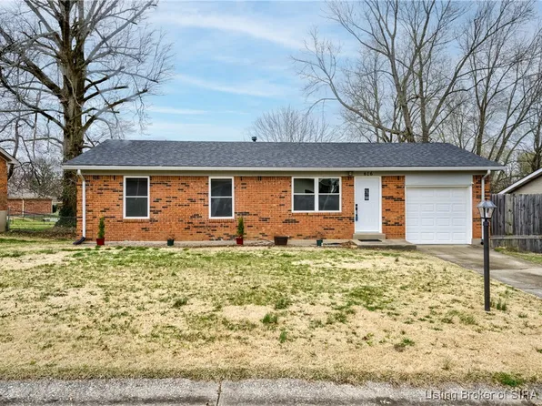 616 Denton Avenue, Sellersburg, IN 47172