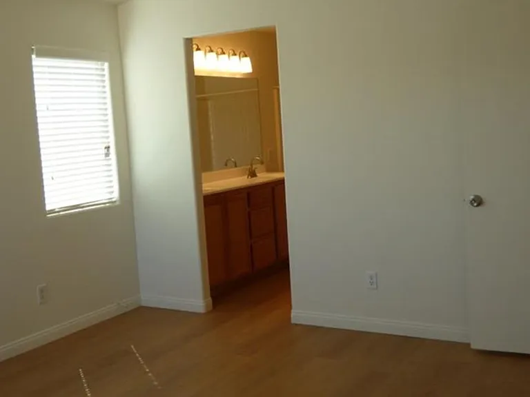 3362 Wrangell Mountain St — Photo 2