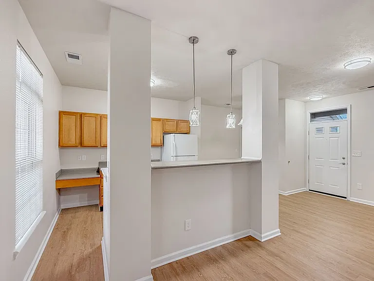 702 Beachfront Dr — Photo 19