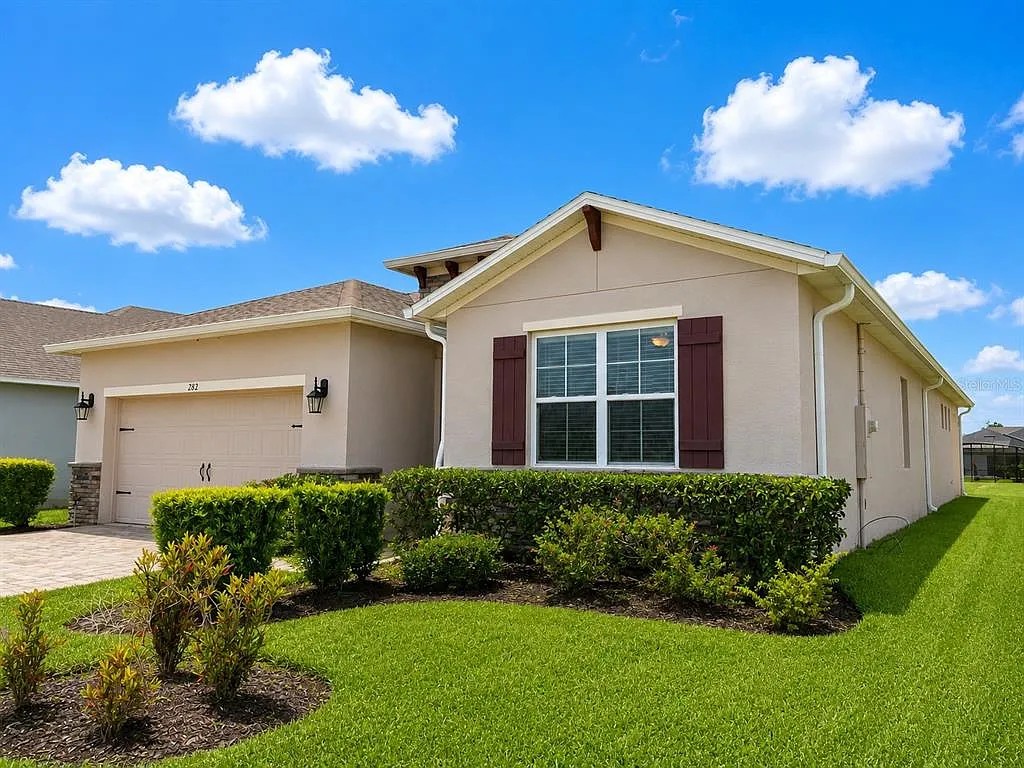 4 bed, 2.0 bath, 2047 sqft, $2,250 — Photo 4