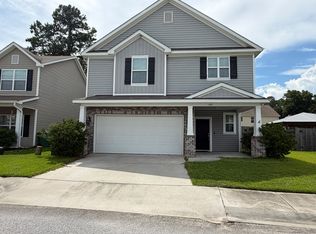 100 Glory Rd, Beaufort, SC 29906