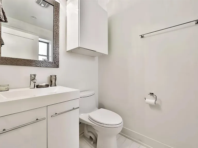 3351 W Crystal St #2 — Photo 7