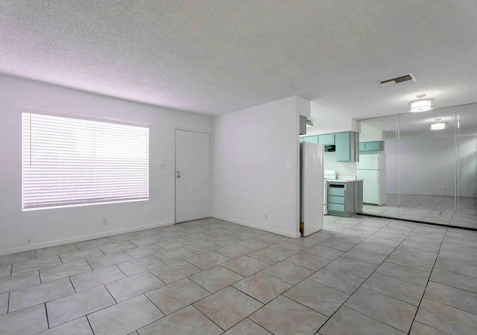 1722 East University Avenue #7, Las Vegas, NV 89119 — Photo 4