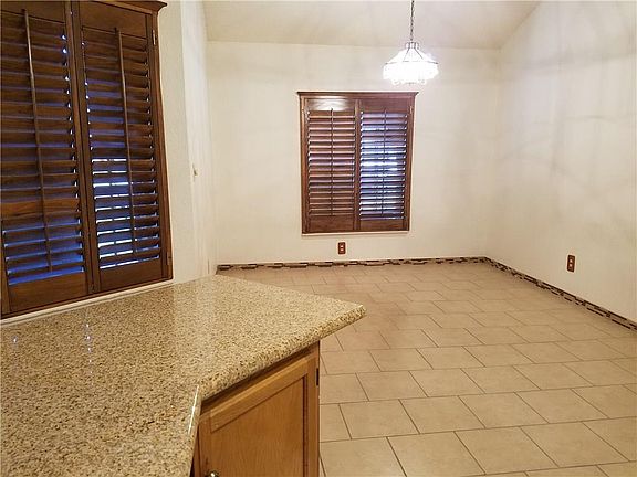 5th image of 5624 W Valley Cir