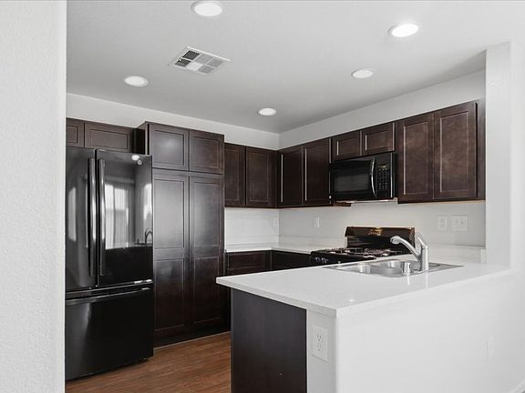 4th image of 4114 Sandy Breeze Ln