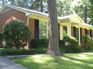 704 Tinkerbell Rd, Chapel Hill, NC 27517