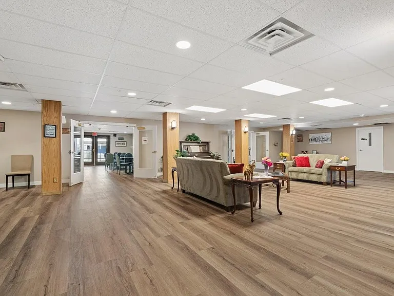 Town Centre Senior Apartments — Photo 11
