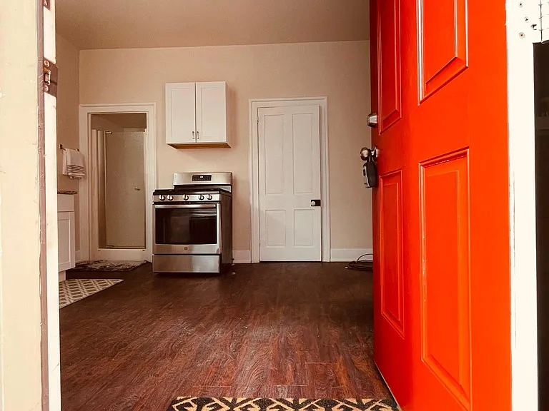 930 Washington Ave #3 — Photo 3