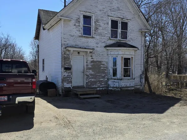 6 Clinton Street, Milo, ME 04463