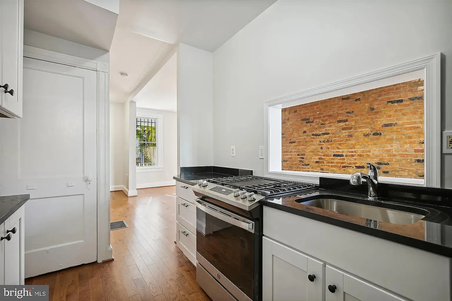 1 bed, 1450 sqft, $975 — Photo 3
