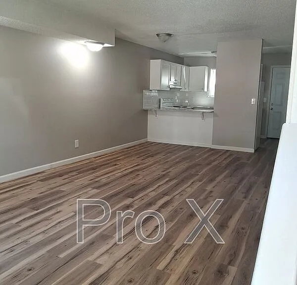 502 N Betty Jo Dr — Photo 1
