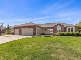 1301 S Hyde Park Ave, Sioux Falls, SD 57106