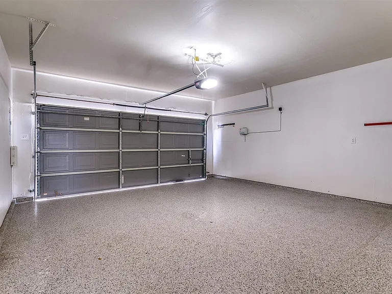 1649 Bennington Dr — Photo 26