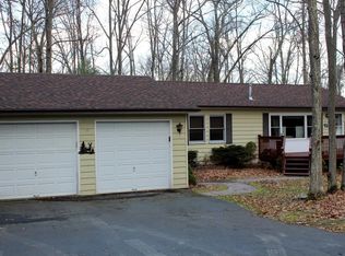 101 Poplar Ln, Tafton, PA 18464