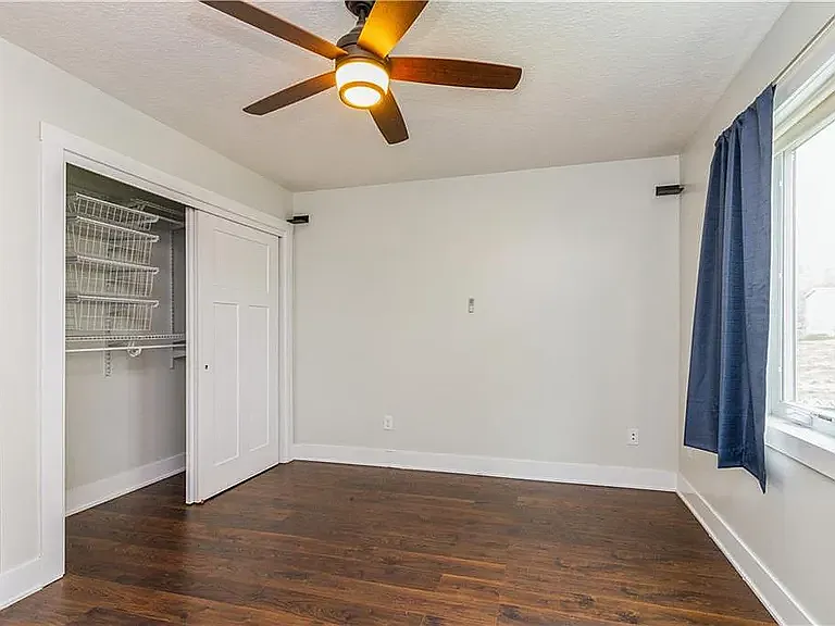 500 W 18th Pl — Photo 9