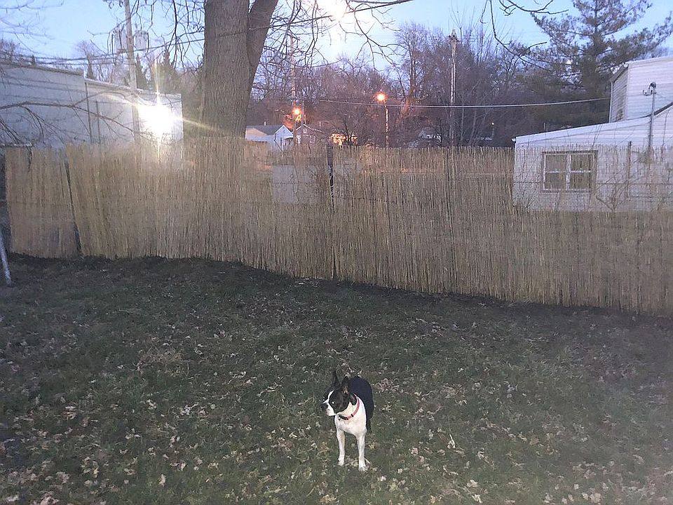 2nd image of 212 W 81st St