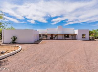 815 W Quail Dr, Green Valley, AZ 85622
