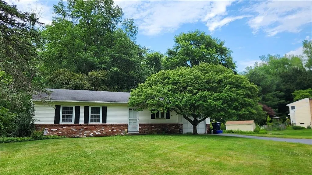 3 bed, 1.0 bath, 1025 sqft, $2,635 — Photo 1