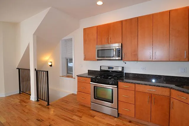 2835 N Damen Ave #1F — Photo 9