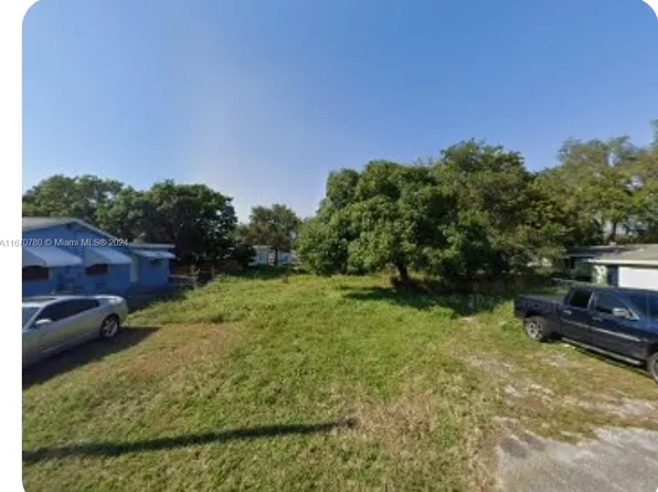 8048 NW 14th Ct, Miami, FL 33147