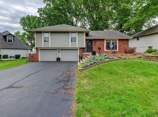 3309 S Phelps Rd, Independence, MO 64055
