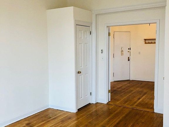 4th image of 184 W 10th St APT 5A