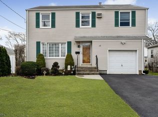 5 Crestwood Ln, Scotch Plains, NJ 07066