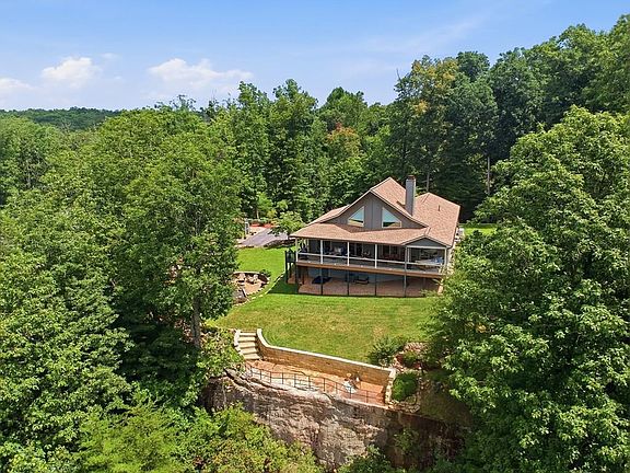 4th image of 583 SW Cliff Park Rd