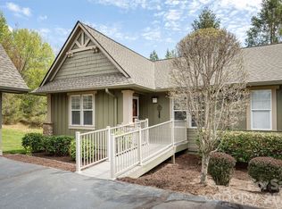 501 Fox Den Ct, Hendersonville, NC 28792