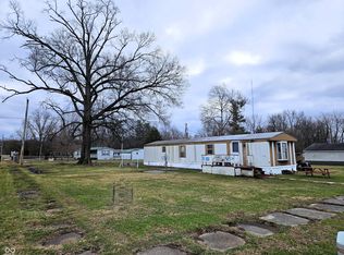 175 2nd St, Switz City, IN 47465