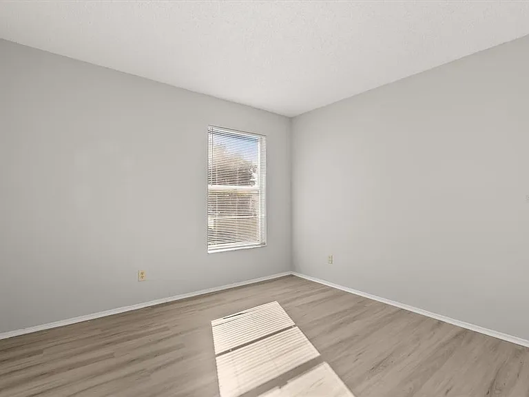 2612 Brookshire Ct — Photo 23