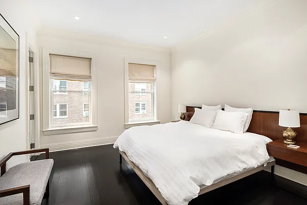 Sold by Modlin Group | media 21