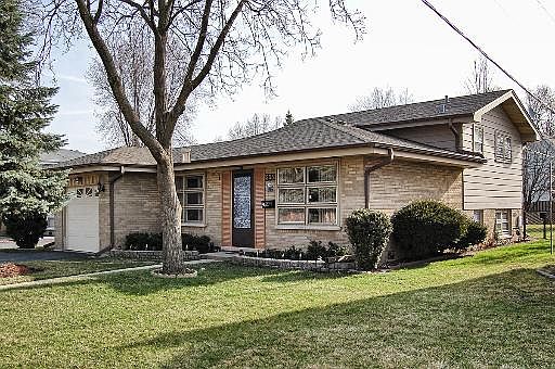 1st image of 305 S Wilkins Dr