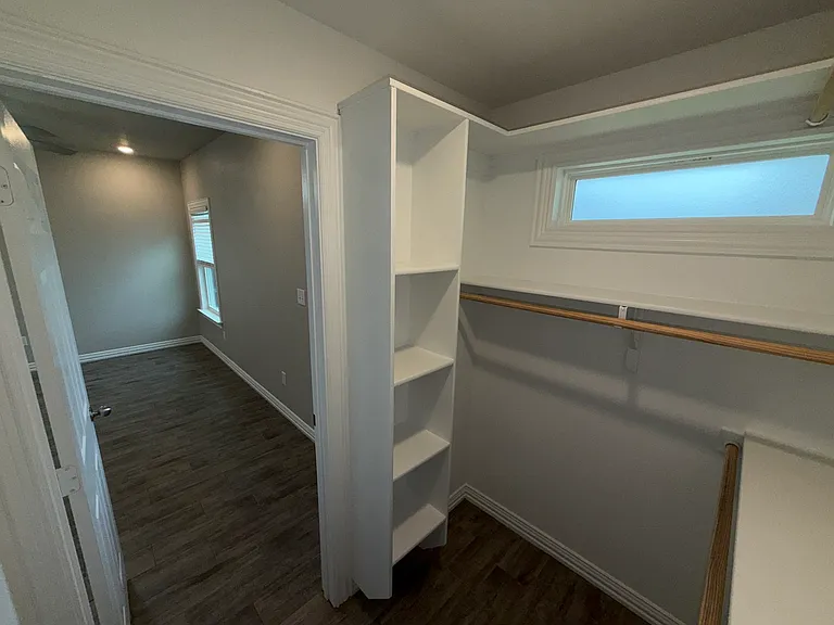 619 Wrigley Ln — Photo 6