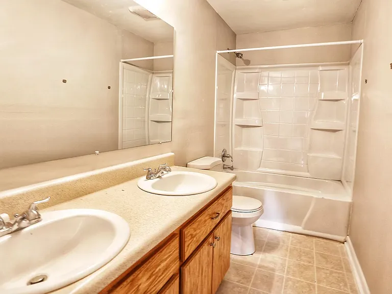 2703 Boston St — Photo 6