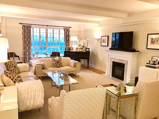 Rented by Compass | media 21