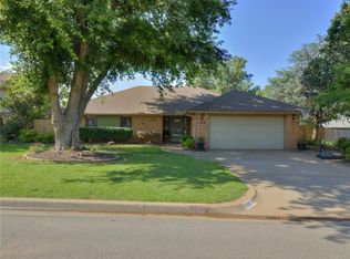 108 Jackson Ave, Weatherford, OK 73096