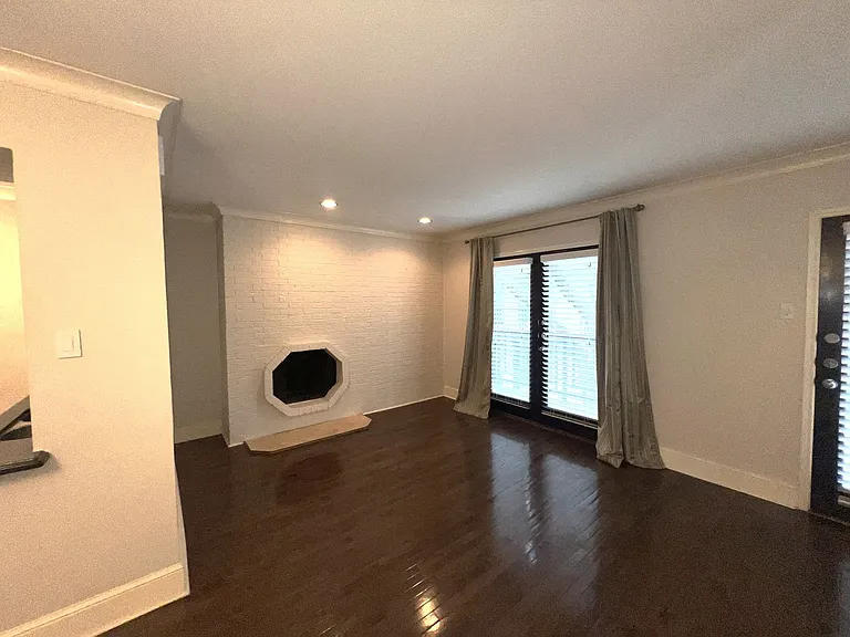 7734 Meadow Rd #221 — Photo 14