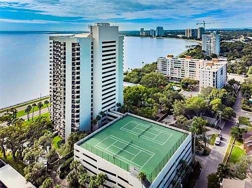 2nd image of 2413 Bayshore Blvd Unit 304