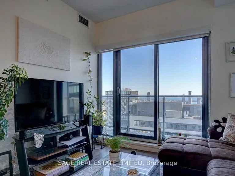 159 Dundas St E #3302 — Photo 6
