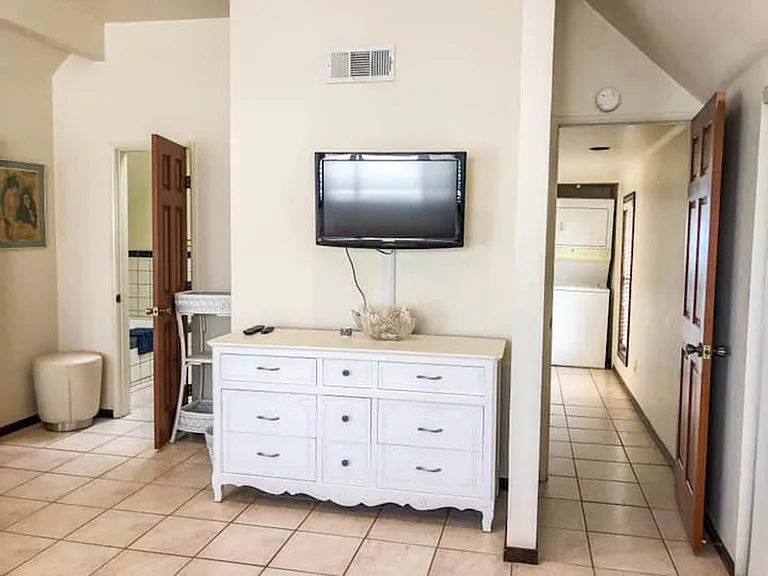 2645 Ocean Front Walk — Photo 59
