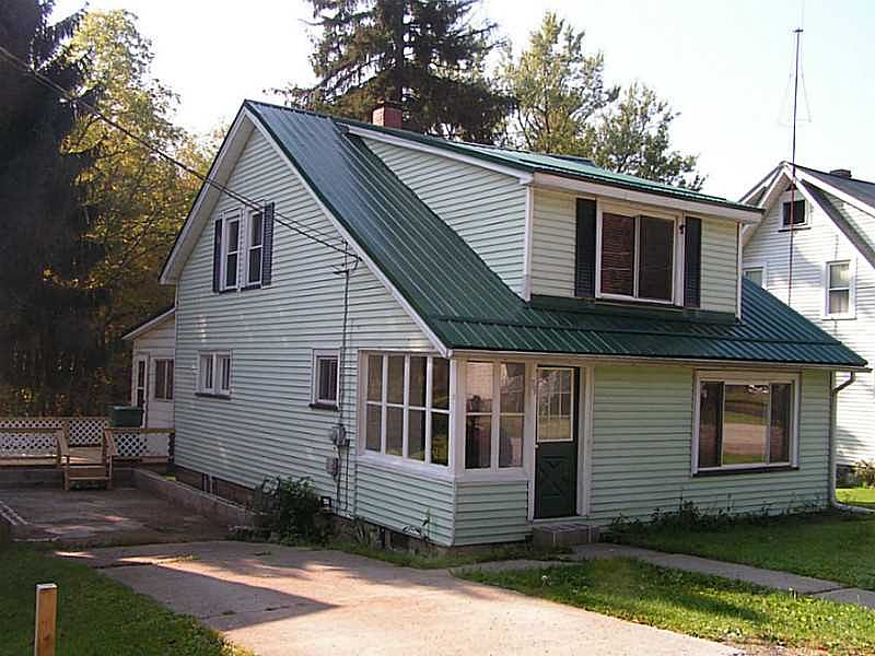 1st image of 79 Echnoz Ave