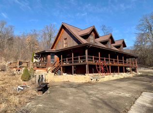 2105 N Elizabeth Scales Mound Rd, Elizabeth, IL 61028