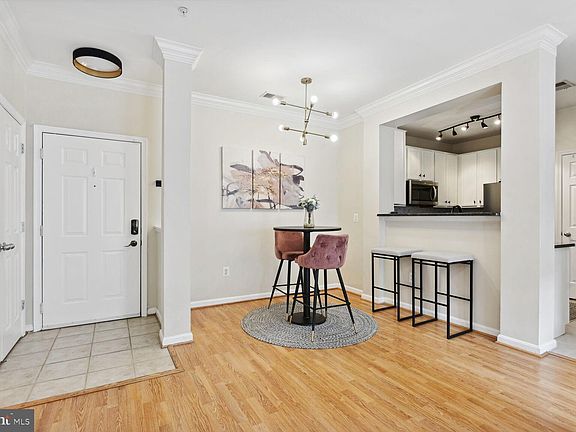 3rd image of 4850 Eisenhower Ave Unit 324