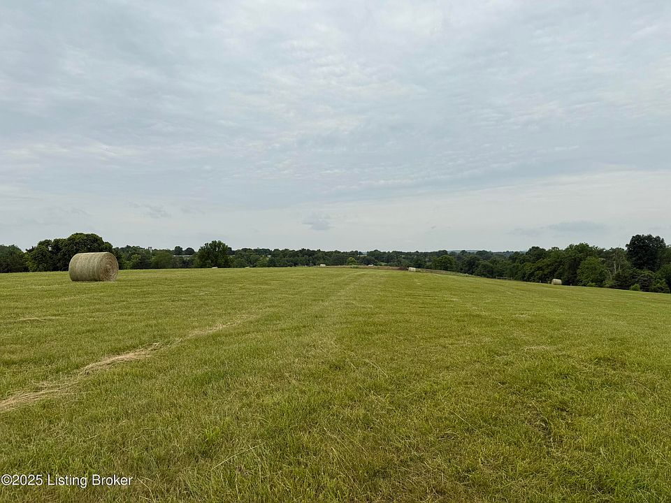 2nd image of 10 Goatley Ln