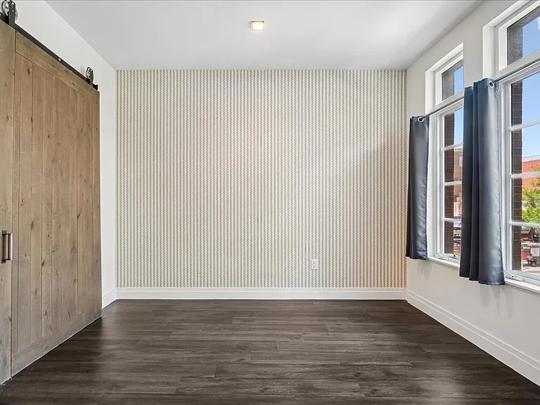 3225 Georgia Ave NW — Photo 16