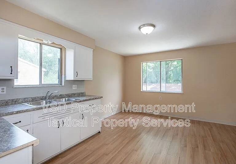 19758 Maple Heights Blvd #UP — Photo 5