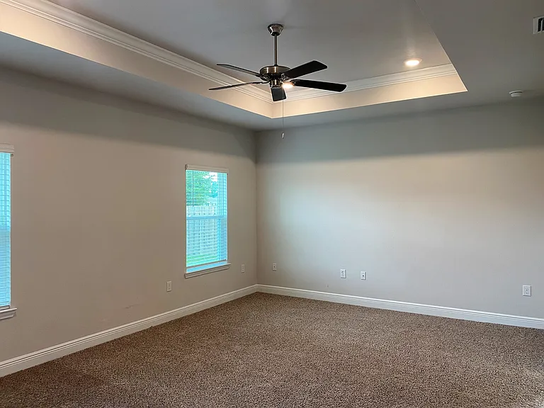 104 London Cir — Photo 10
