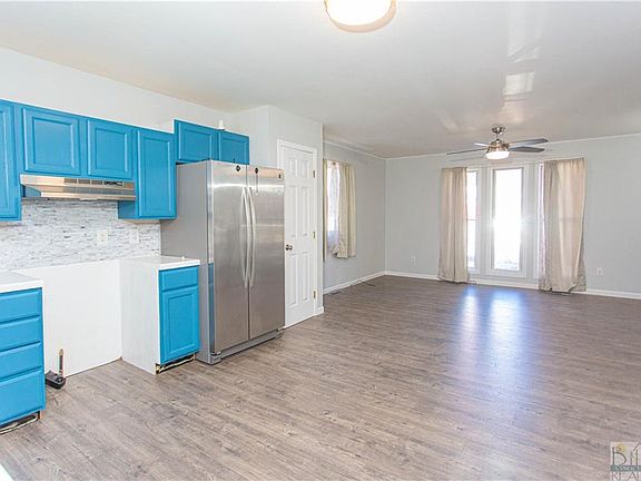 3rd image of 4130 Buchanan Ave
